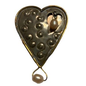 Vintage Silver Tone Heart Brooch Estate Pin Faux Pearls Valentines Jewelry